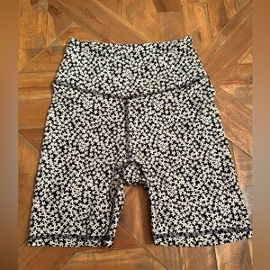 Small Balance Collection Black and White Daisy Bike Shorts